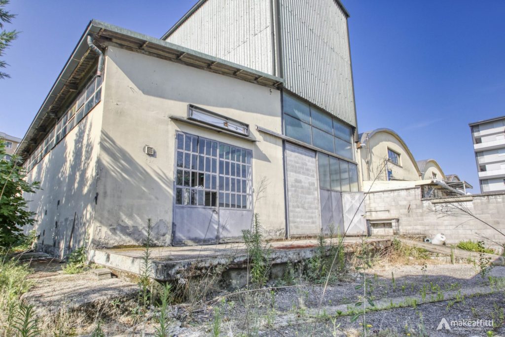 7B2B8155_hdr