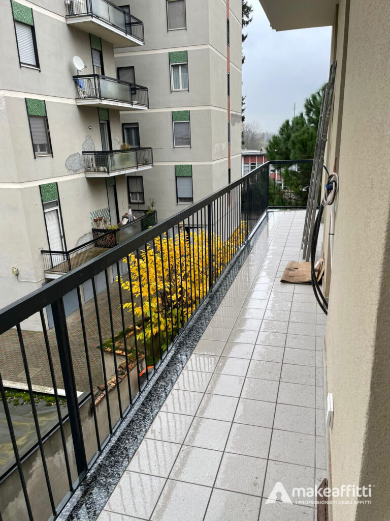 WhatsApp Image 2025-11-21 at 12.12.22 (1)